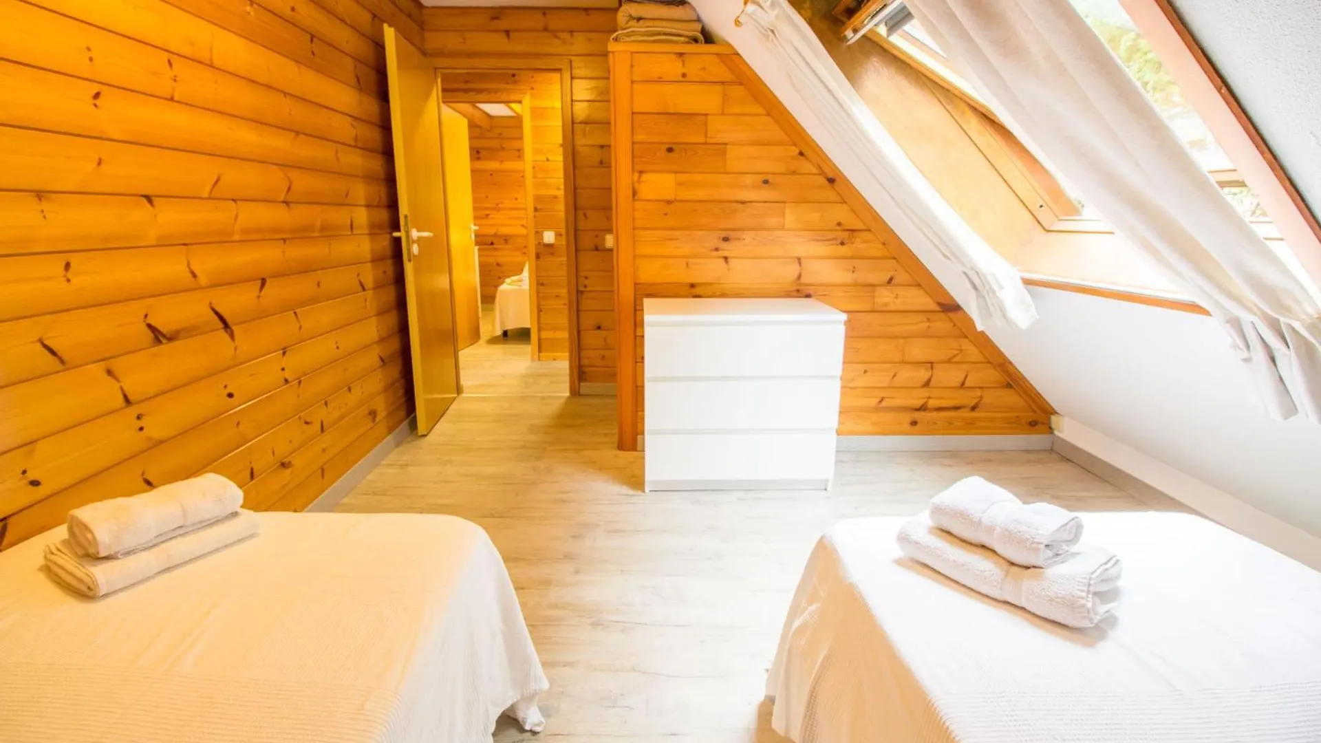 Дом отдыха Chalet With Pool, Wifi And Smart Tv Поланко Испания